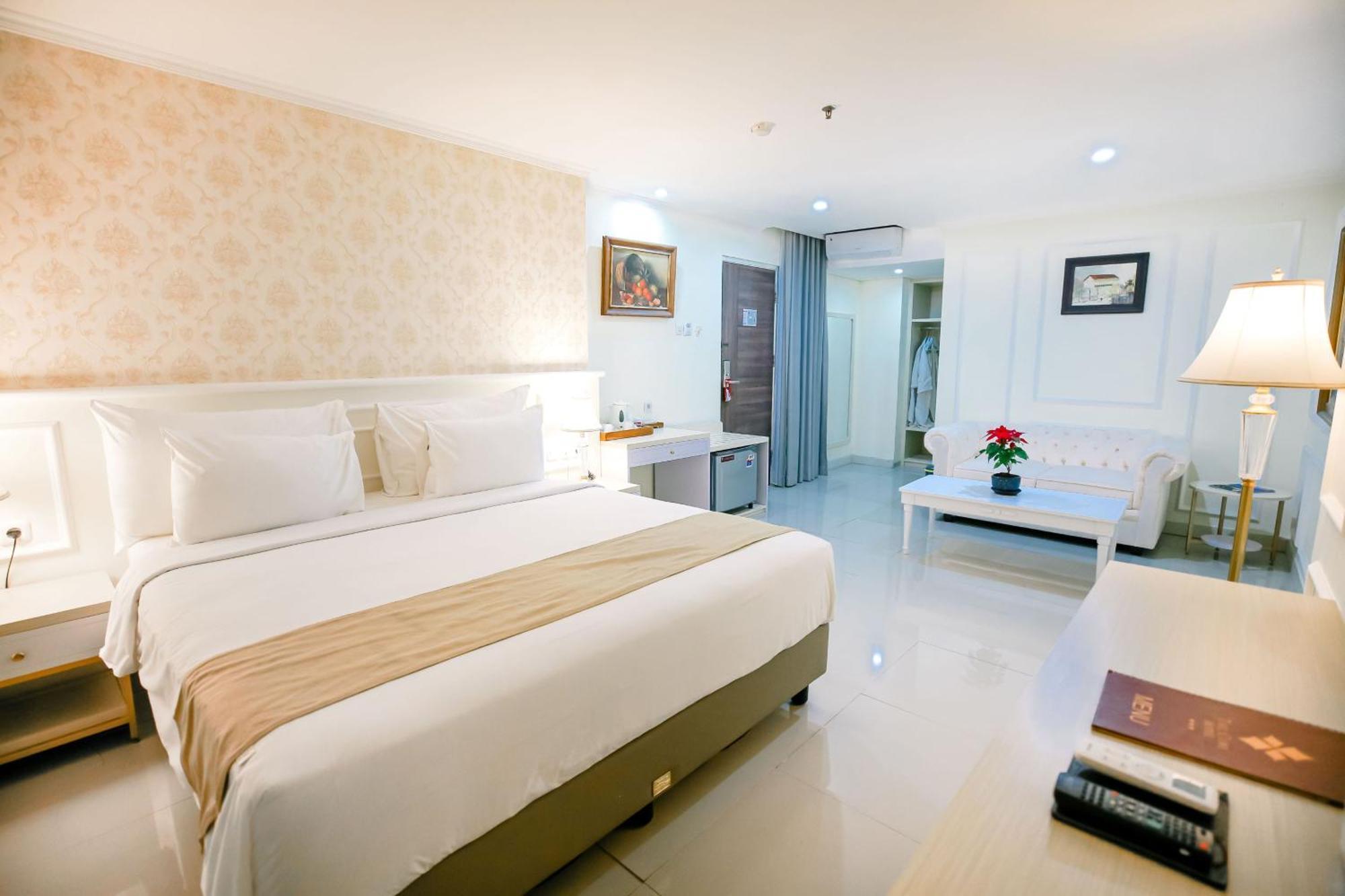 The Cube Hotel Malioboro, Azana Hotels Collection Yogyakarta Exterior photo